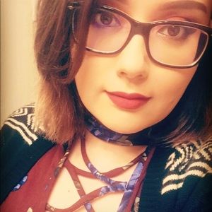 Meet your Posher, Eva